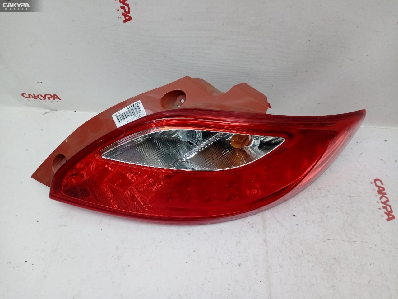 Фонарь стоп-сигнала правый Mazda Demio DE3FS ZJ-VE P5776: купить в Сакура Красноярск.