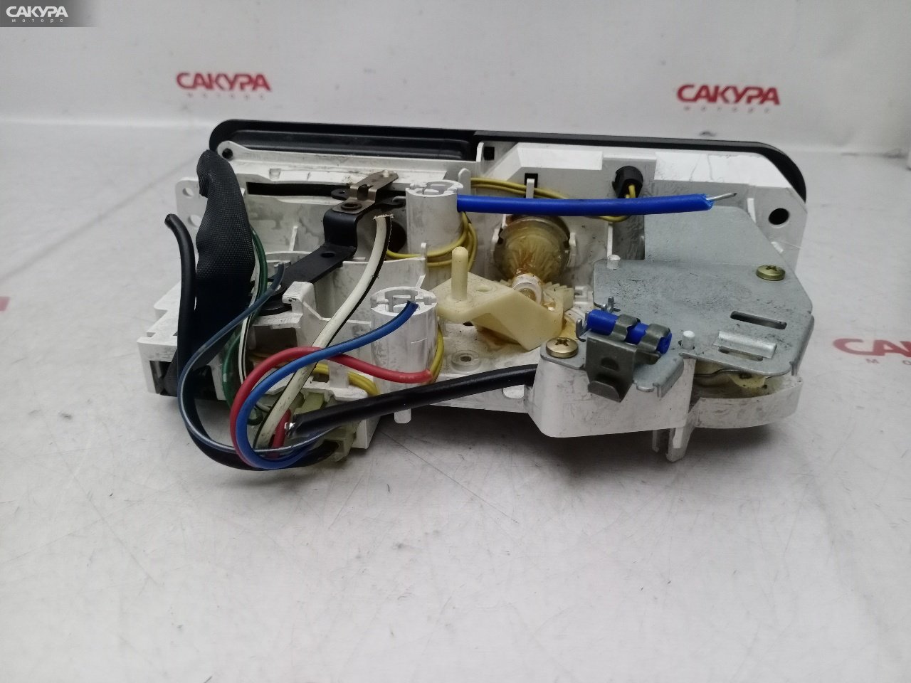 Блок управления климат-контролем Toyota Nadia SXN10 3S-FE: купить в Сакура Красноярск.