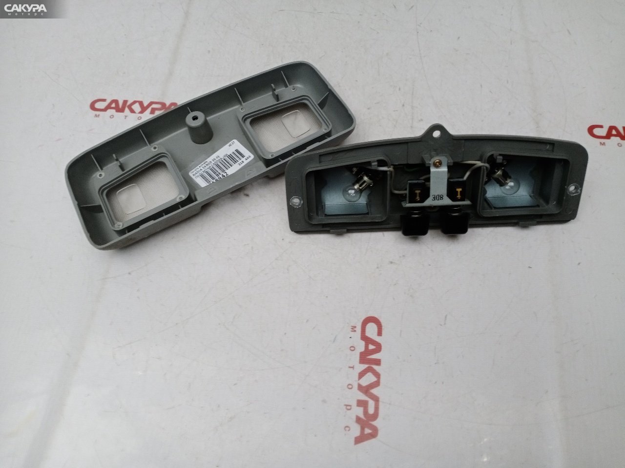 Плафон салона Toyota Nadia SXN10 3S-FE: купить в Сакура Красноярск.
