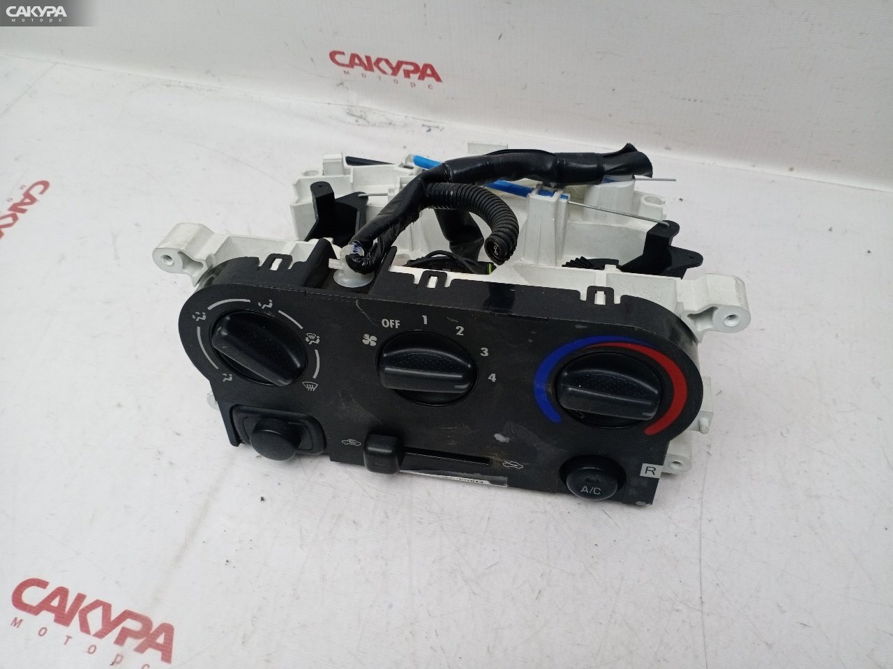 Блок управления климат-контролем Toyota Duet M100A EJ-VE: купить в Сакура Красноярск.