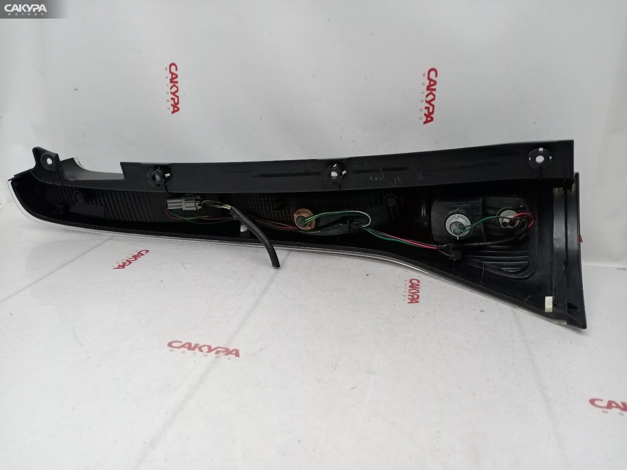 Фонарь стоп-сигнала правый Nissan Serena C25 MR20DE D008: купить в Сакура Красноярск.