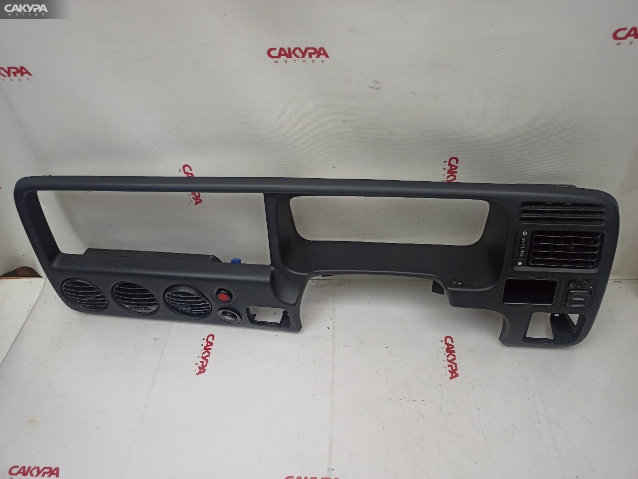 Рамка магнитолы Honda Stepwgn RF1 B20B: купить в Сакура Красноярск.