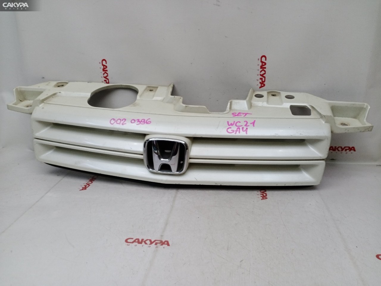 Решетка радиатора Honda Capa GA4 D15B: купить в Сакура Красноярск.
