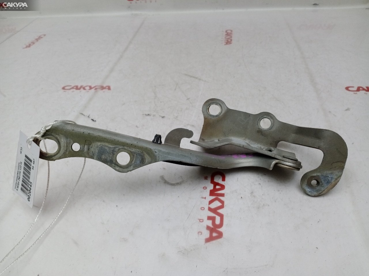 Кронштейн капота правый Toyota Wish ZNE10G 1ZZ-FE: купить в Сакура Красноярск.