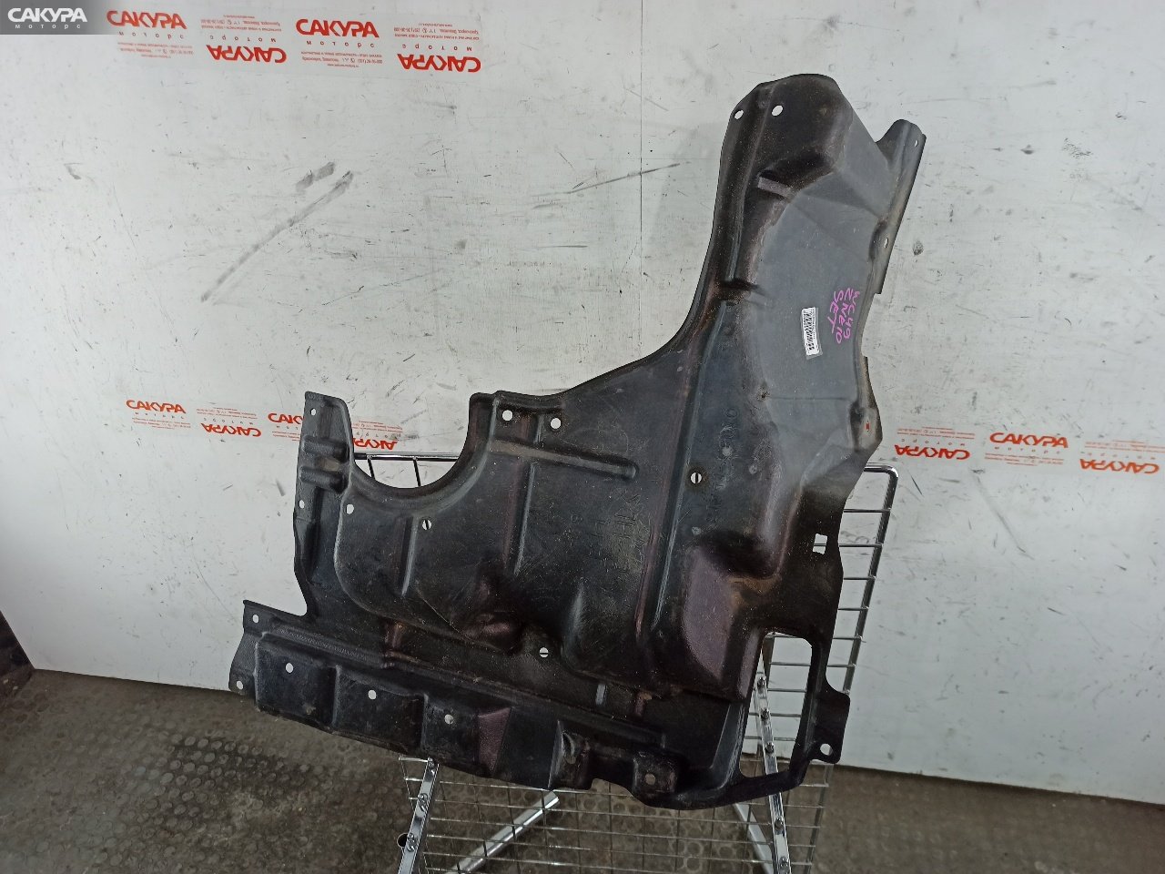 Защита ДВС правая Toyota Wish ZNE10G 1ZZ-FE: купить в Сакура Красноярск.