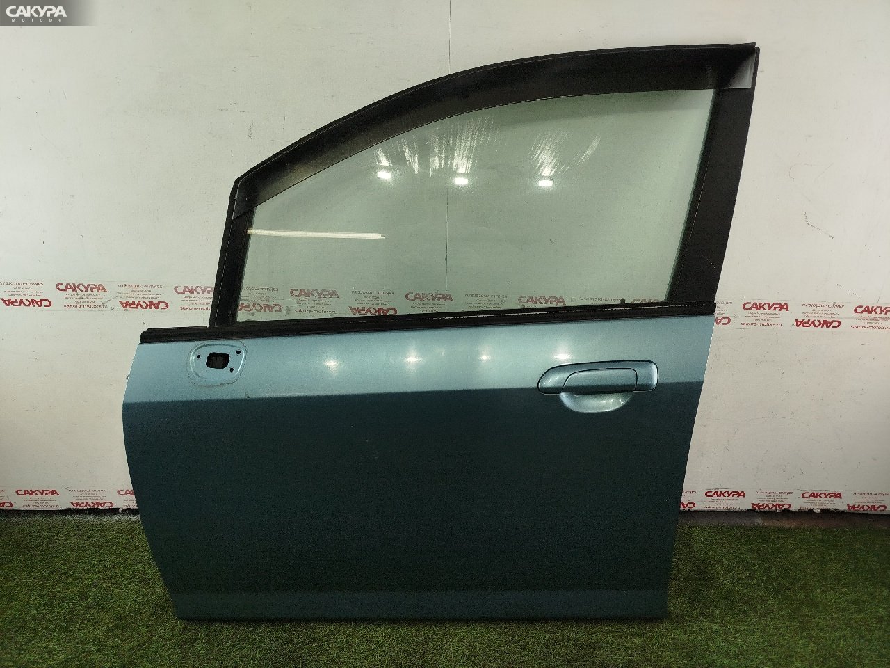 Дверь боковая передняя левая Honda FIT GD1 L13A: купить в Сакура Красноярск.