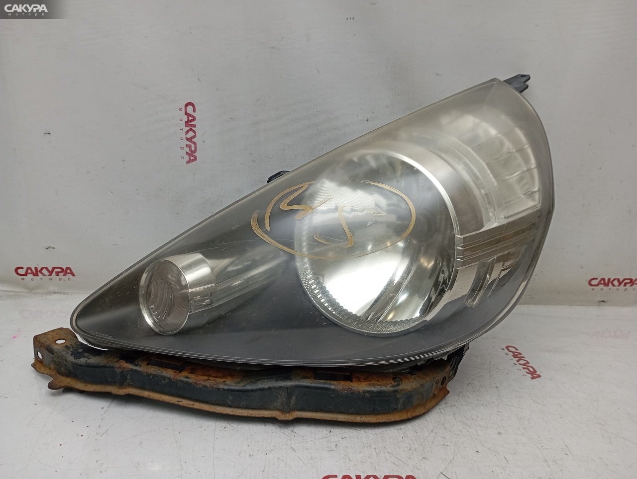 Фара левая Honda FIT GD1 L13A P4944: купить в Сакура Красноярск.