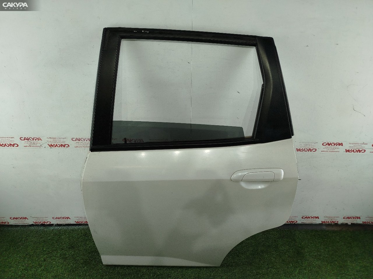 Дверь боковая задняя левая Honda FIT GD1 L13A: купить в Сакура Красноярск.