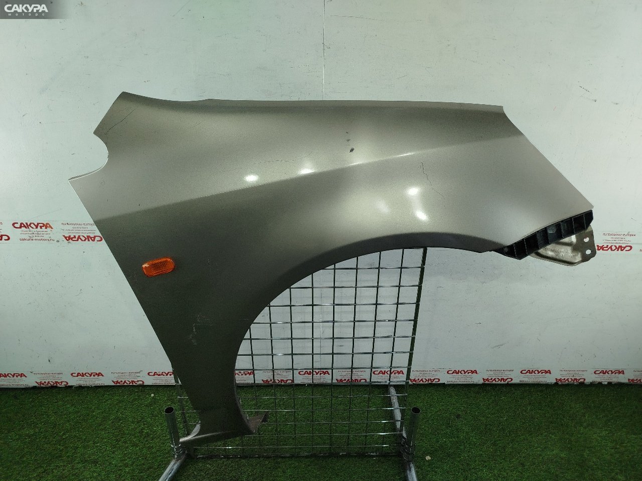 Крыло переднее правое Honda Stream RN1 D17A: купить в Сакура Красноярск.