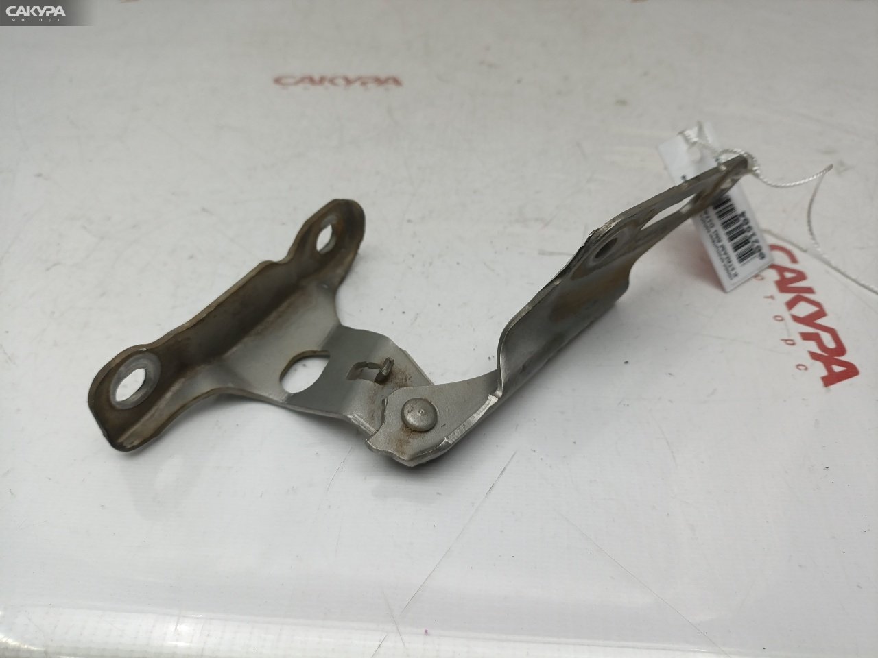 Кронштейн капота правый Honda Stream RN1 D17A: купить в Сакура Красноярск.