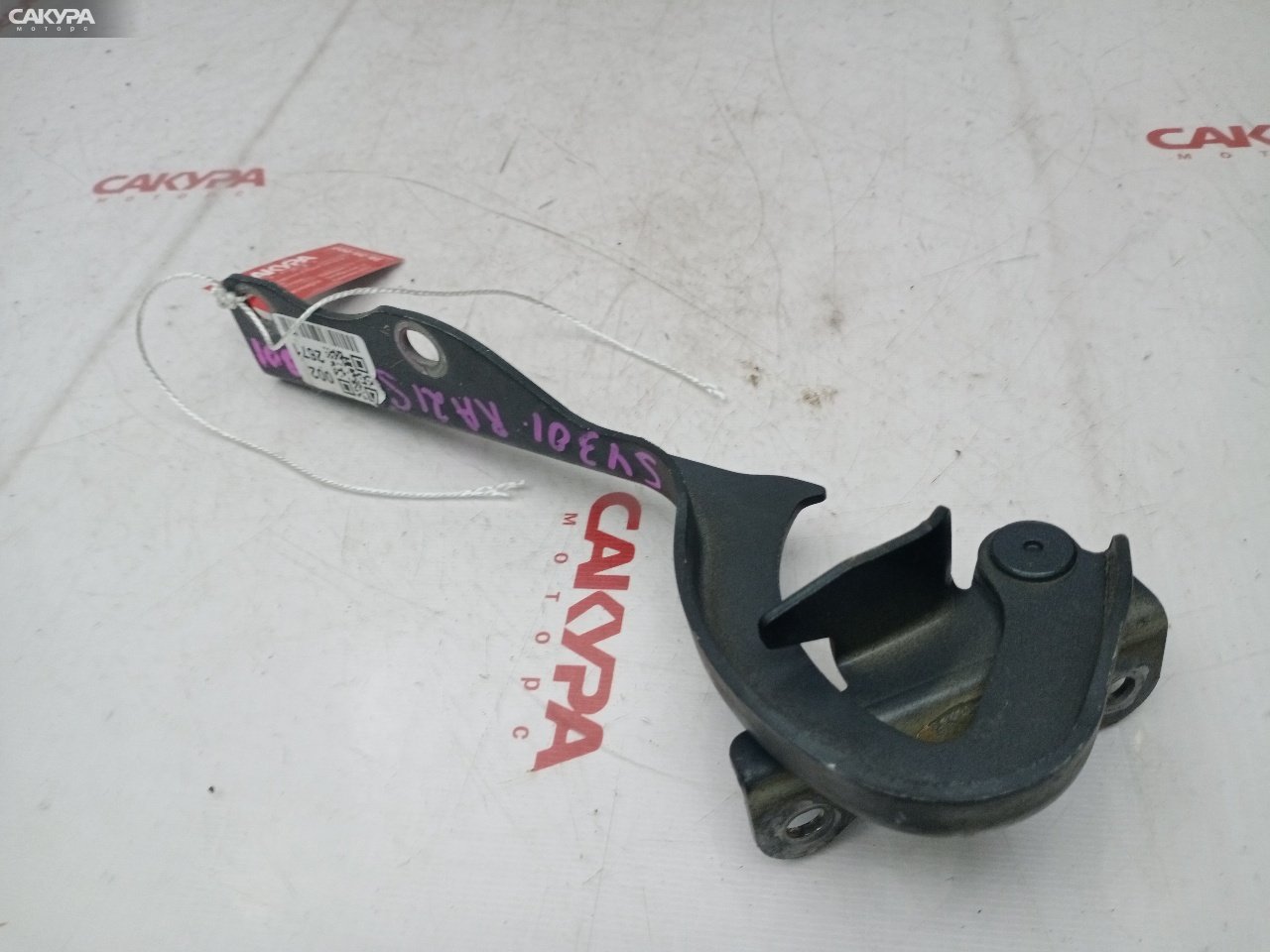 Кронштейн капота правый Suzuki Aerio RA21S M15A: купить в Сакура Красноярск.