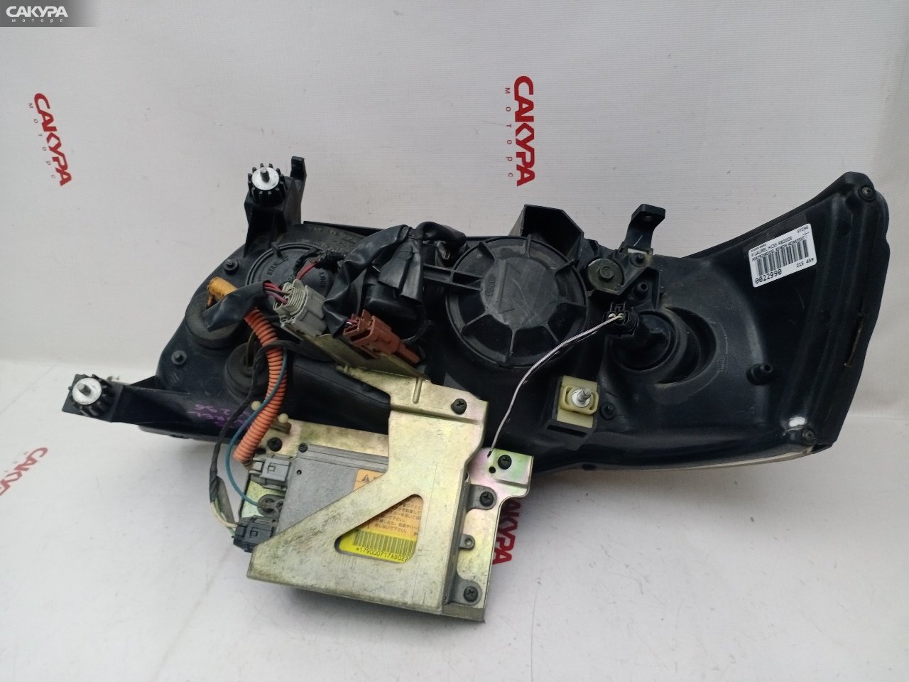 Фара правая Nissan Laurel HC35 RB20DE P0479: купить в Сакура Красноярск.