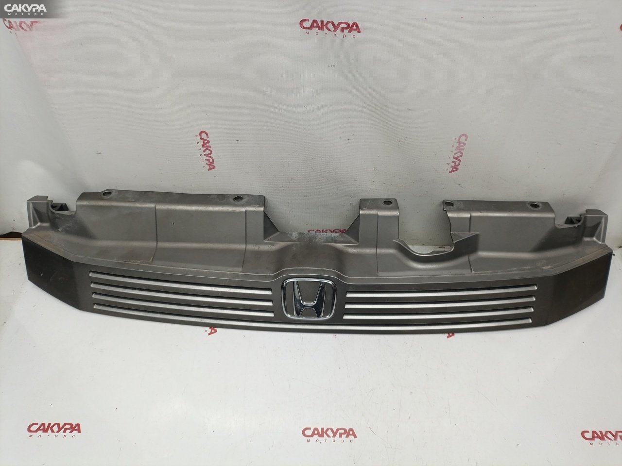 Решетка радиатора Honda Mobilio GB1 L15A: купить в Сакура Красноярск.