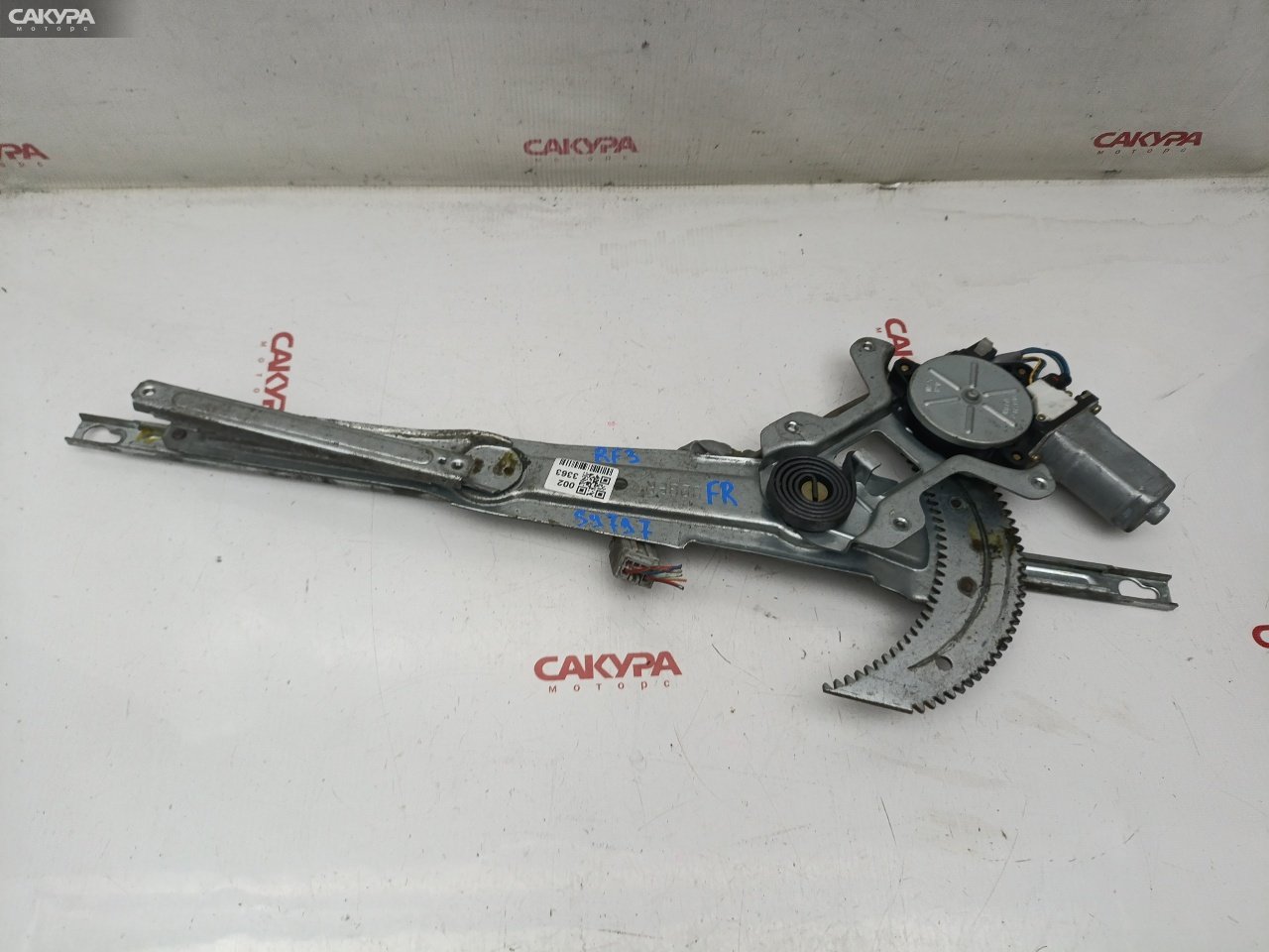 Стеклоподъемник передний правый Honda Stepwgn RF3 K20A: купить в Сакура Красноярск.