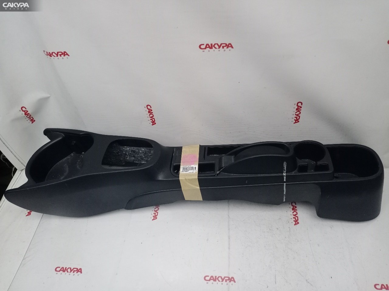 Бардачок Toyota Vitz KSP130 1KR-FE: купить в Сакура Красноярск.