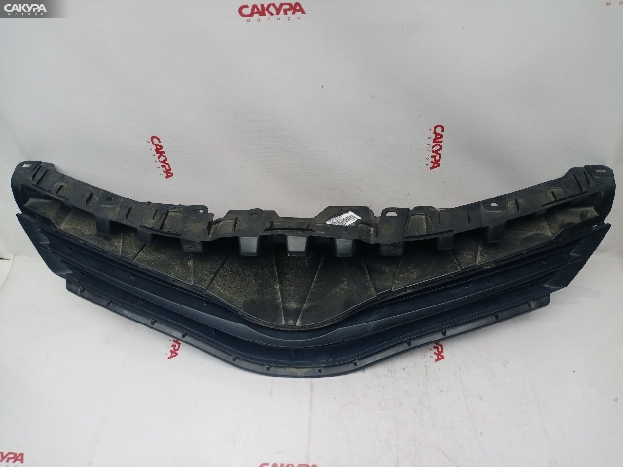 Решетка радиатора Toyota Vitz KSP130 1KR-FE: купить в Сакура Красноярск.
