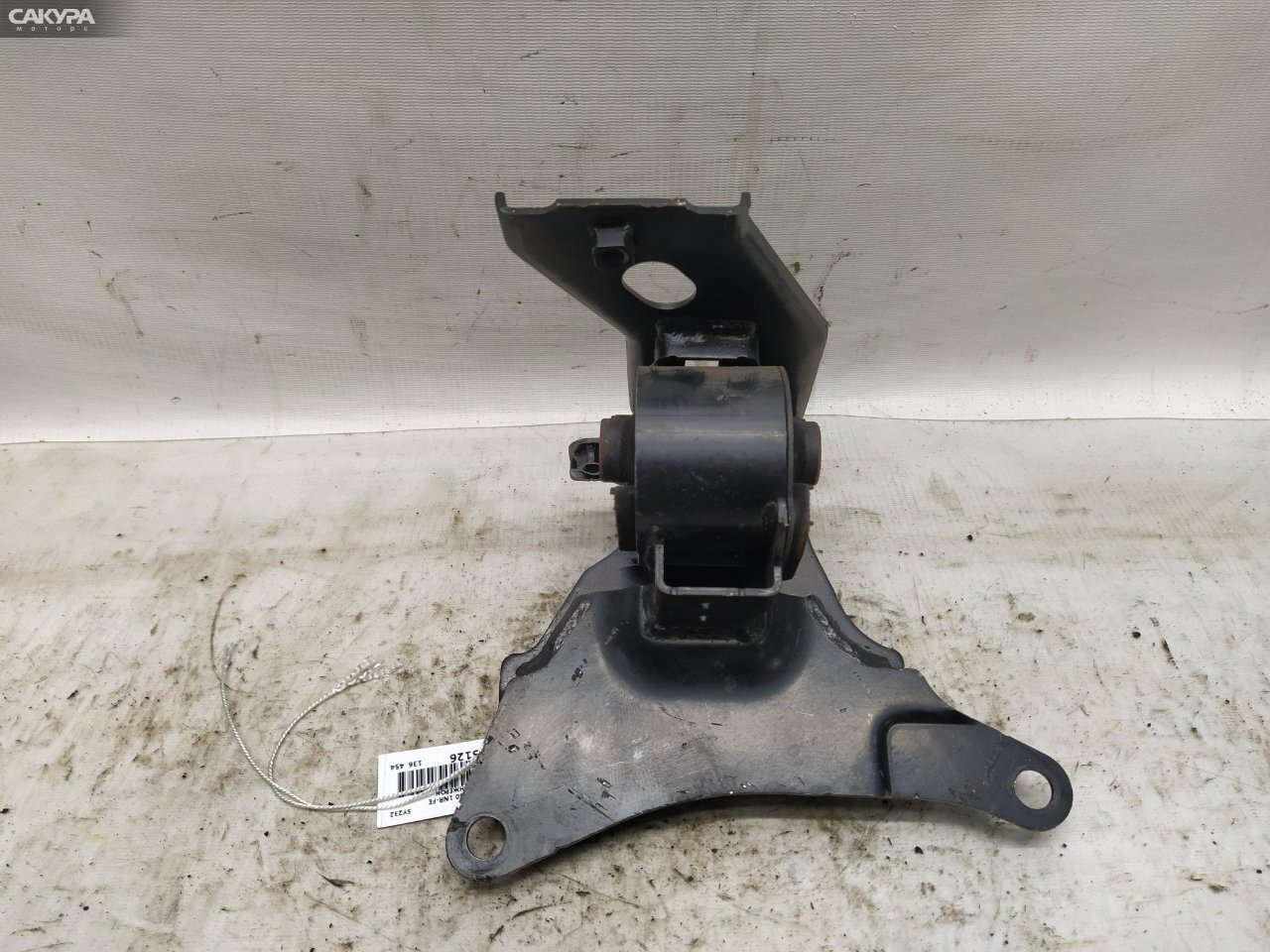 Подушка двигателя левая Toyota Vitz NSP130 1NR-FE: купить в Сакура Красноярск.