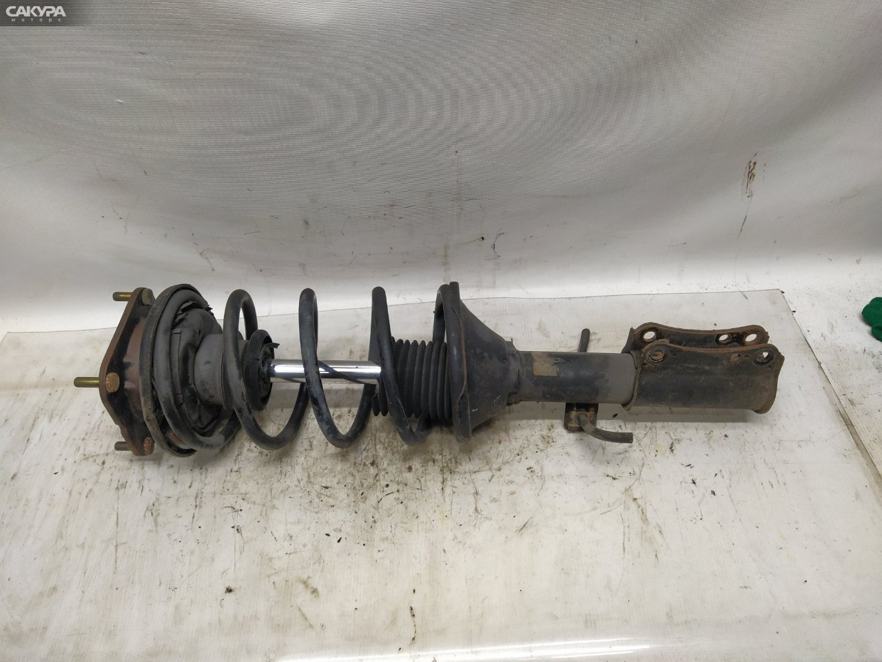 Стойка подвески передняя правая Mazda MPV LV5W G5-E: купить в Сакура Красноярск.