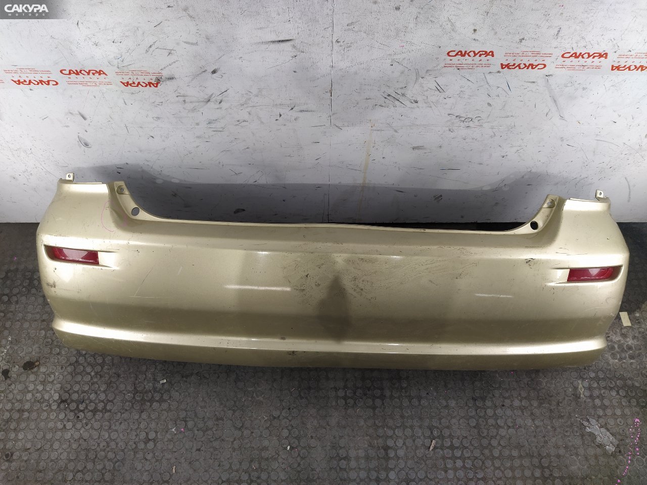 Бампер задний Toyota Nadia ACN15 1AZ-FSE: купить в Сакура Красноярск.