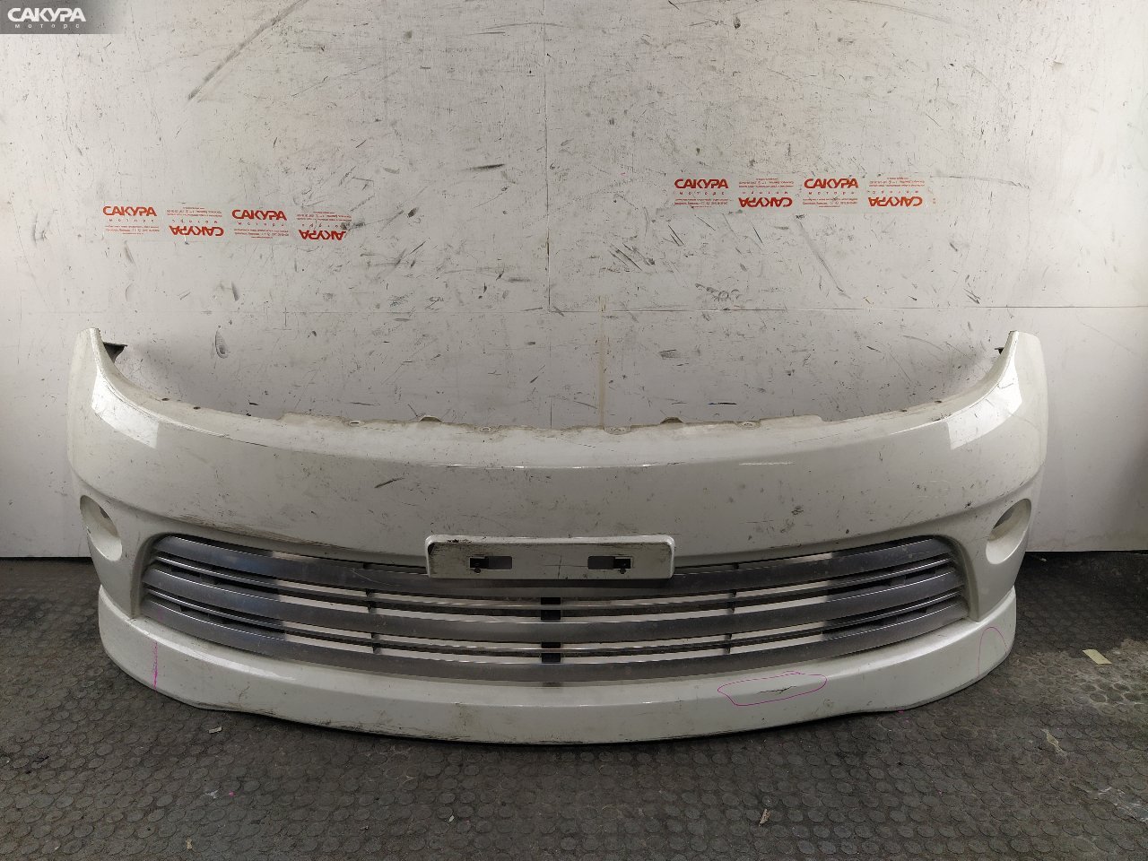 Бампер передний Nissan Elgrand E51 VQ35DE: купить в Сакура Красноярск.