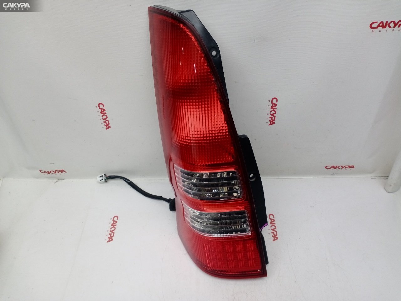 Фонарь стоп-сигнала левый Nissan Serena RC24 QR25DE 4955: купить в Сакура Красноярск.