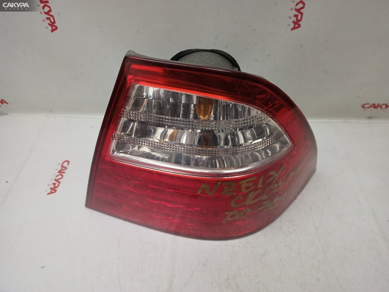 Фонарь стоп-сигнала правый Toyota Corolla NZE121 1NZ-FE 12-501: купить в Сакура Красноярск.