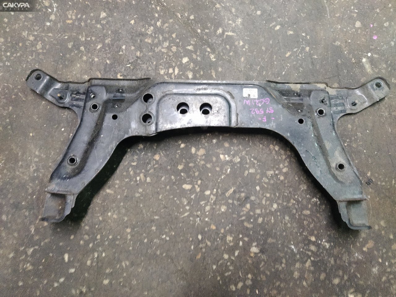 Балка поперечная передняя Suzuki Cultus GC21W G15A: купить в Сакура Красноярск.