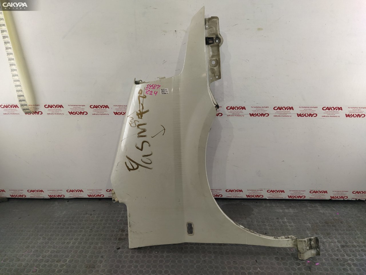 Крыло переднее правое Nissan Serena TC24 QR20DE: купить в Сакура Красноярск.