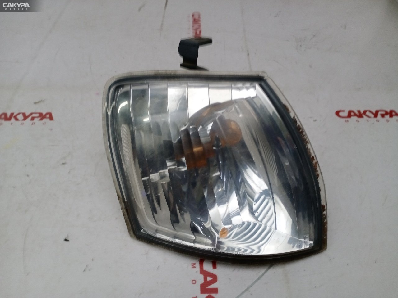 Габарит правый Mazda Demio DW3W B3E P1002: купить в Сакура Красноярск.