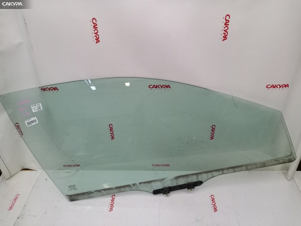 Стекло боковое переднее правое Honda Civic EU1 D15B: купить в Сакура Красноярск.