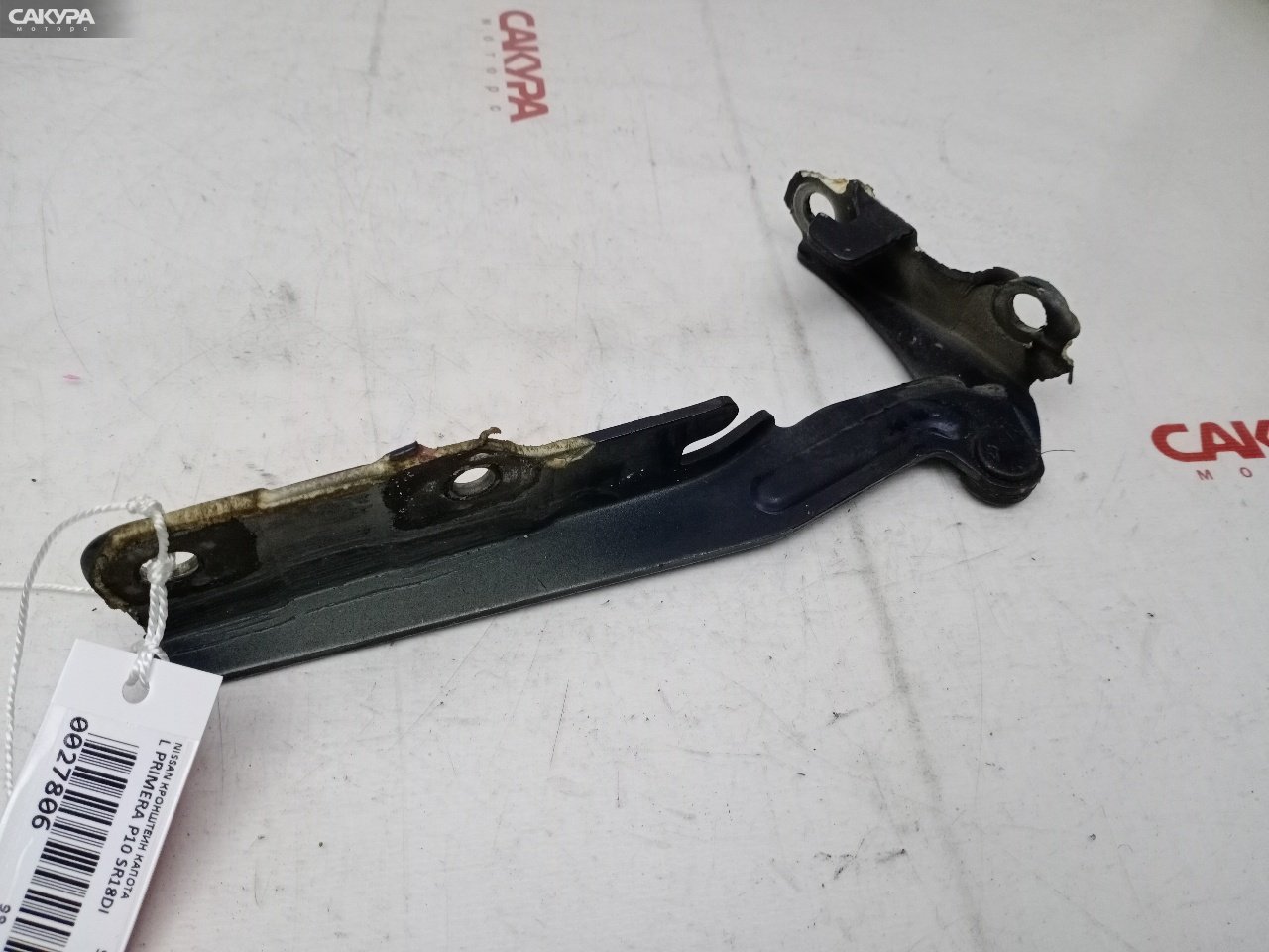 Кронштейн капота левый Nissan Primera P10 SR18DI: купить в Сакура Красноярск.