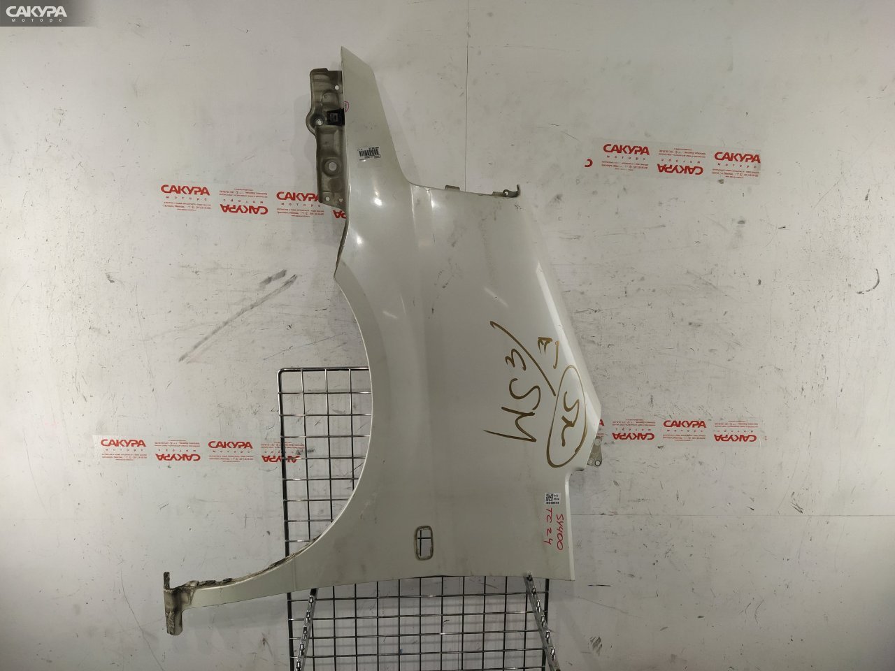 Крыло переднее левое Nissan Serena TC24 QR20DE: купить в Сакура Красноярск.