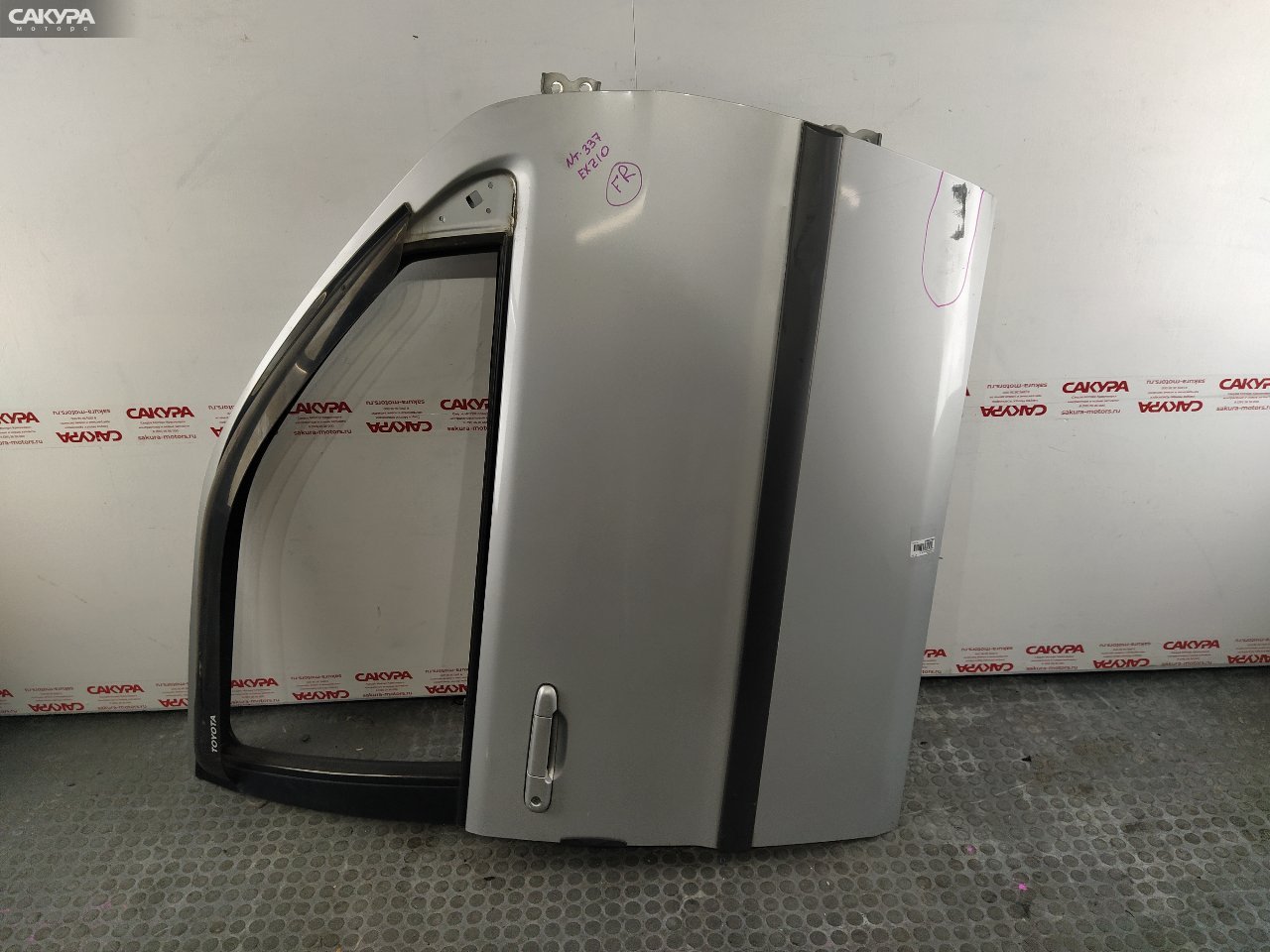 Дверь боковая передняя правая Toyota Raum EXZ10 5E-FE: купить в Сакура Красноярск.