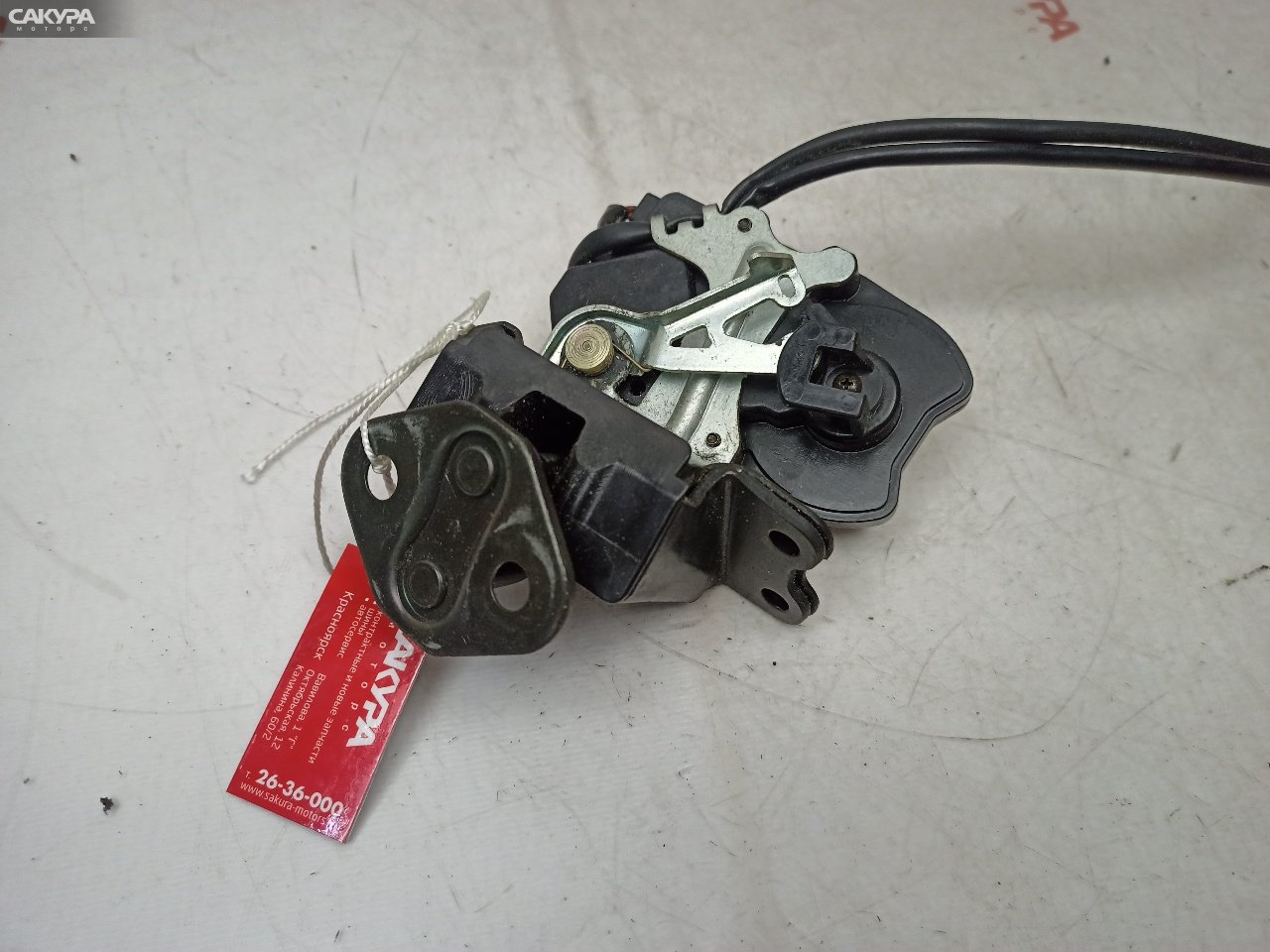 Замок багажника задний Toyota Wish ZNE10G 1ZZ-FE: купить в Сакура Красноярск.