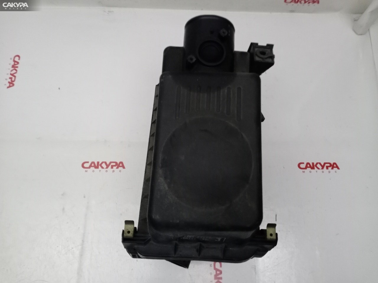 Корпус воздушного фильтра Toyota Wish ZNE10G 1ZZ-FE: купить в Сакура Красноярск.