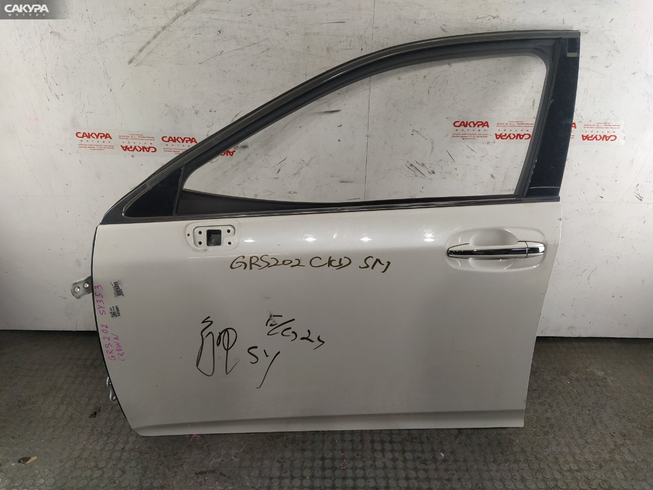 Дверь боковая передняя левая Toyota Crown GRS202 3GR-FSE: купить в Сакура Красноярск.