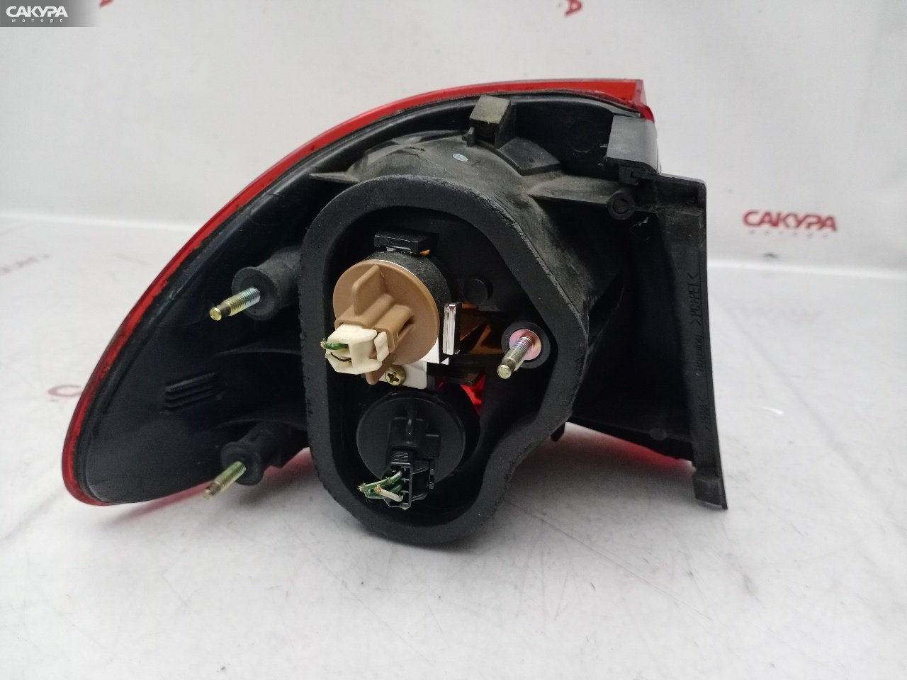 Фонарь стоп-сигнала правый Toyota Caldina ST210 3S-FE 21-42: купить в Сакура Красноярск.