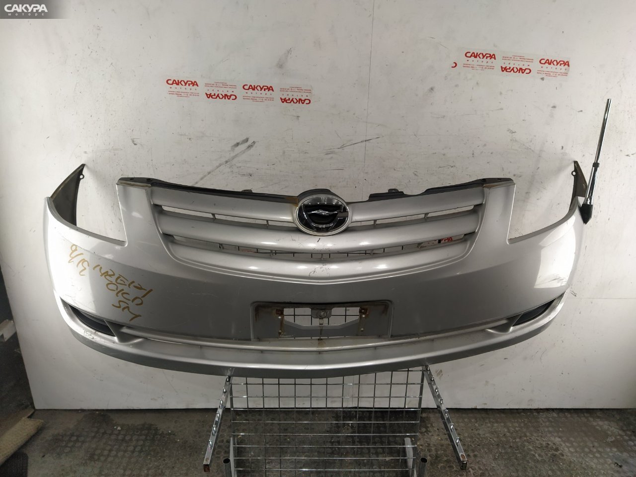 Бампер передний Toyota Corolla Spacio NZE121N 1NZ-FE: купить в Сакура Красноярск.