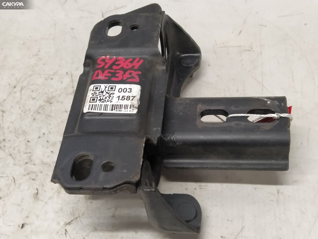 Подушка двигателя левая Mazda Demio DE3FS ZJ-VE: купить в Сакура Красноярск.
