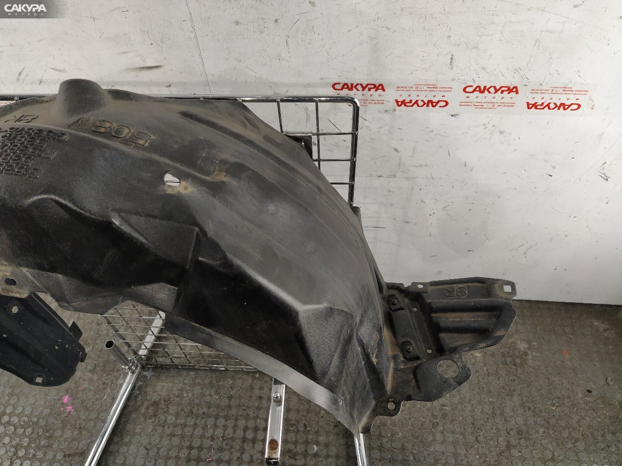 Подкрылок передний правый Toyota Vitz KSP130 1KR-FE: купить в Сакура Красноярск.