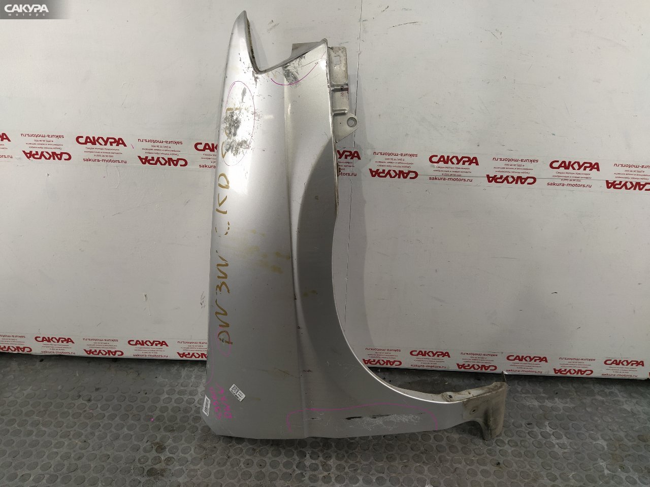Крыло переднее правое Mazda Demio DW3W B3E: купить в Сакура Красноярск.