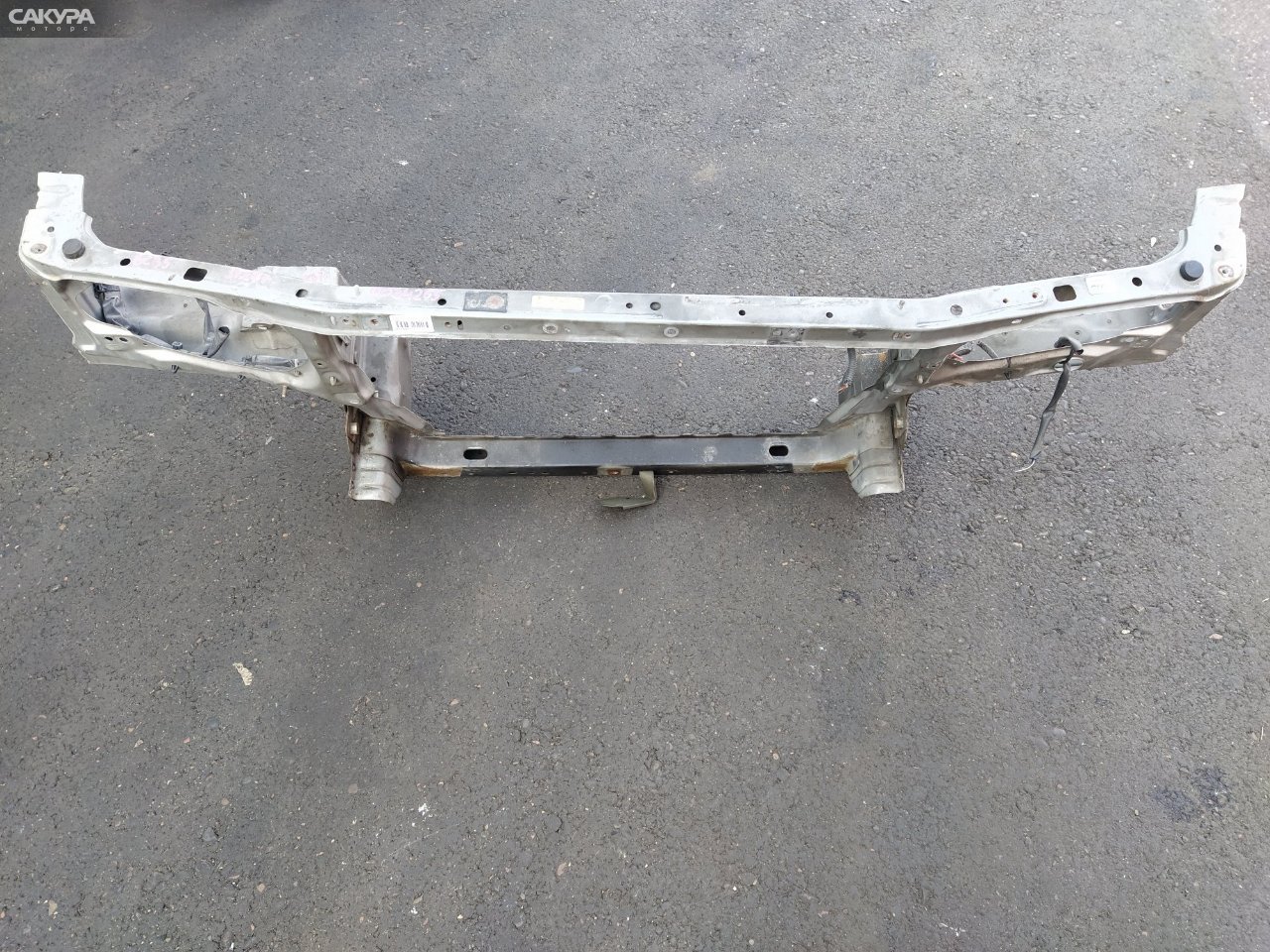 Рамка радиатора Nissan Laurel GC35 RB25DE: купить в Сакура Красноярск.
