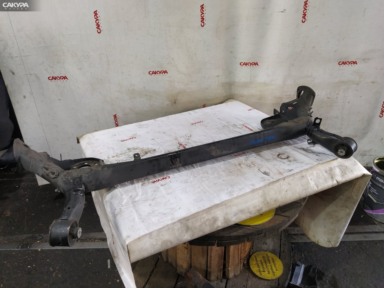Балка поперечная задняя Toyota Vitz NSP130 1NR-FE: купить в Сакура Красноярск.