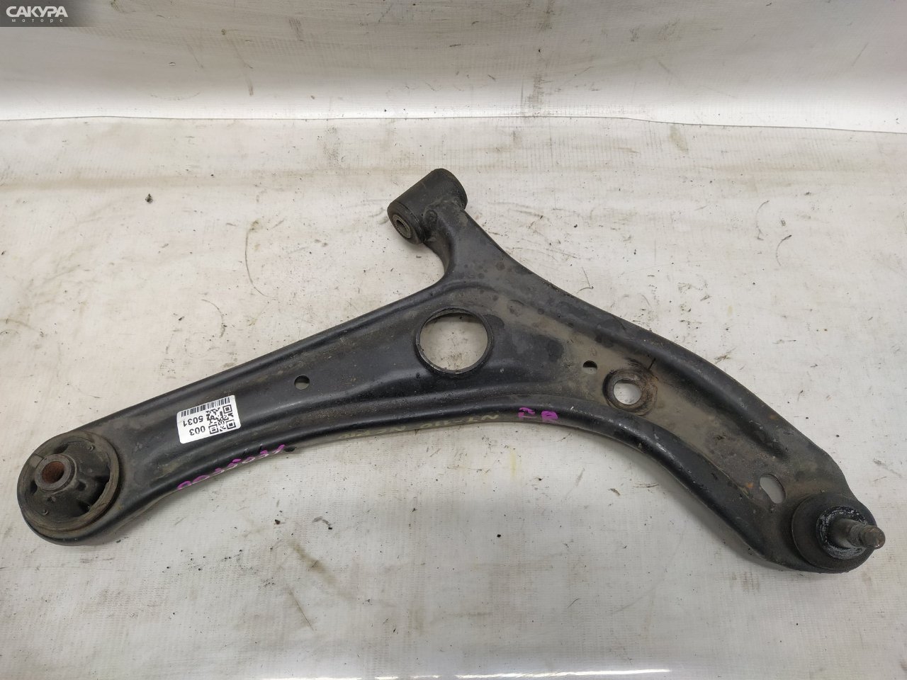 Рычаг подвески передний правый Toyota Vitz NCP10 2NZ-FE: купить в Сакура Красноярск.