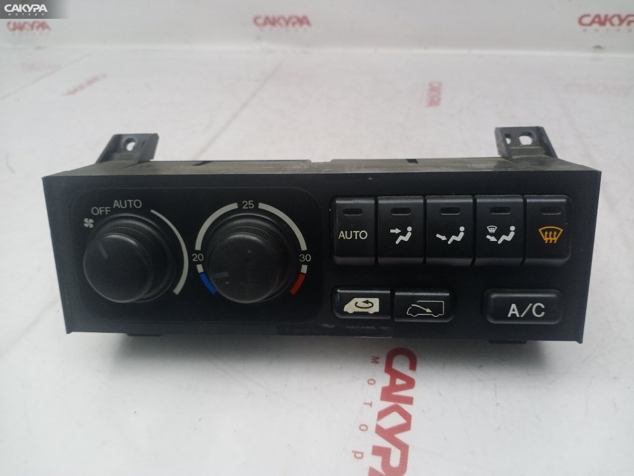 Блок управления климат-контролем Honda Stepwgn RF1 B20B: купить в Сакура Красноярск.