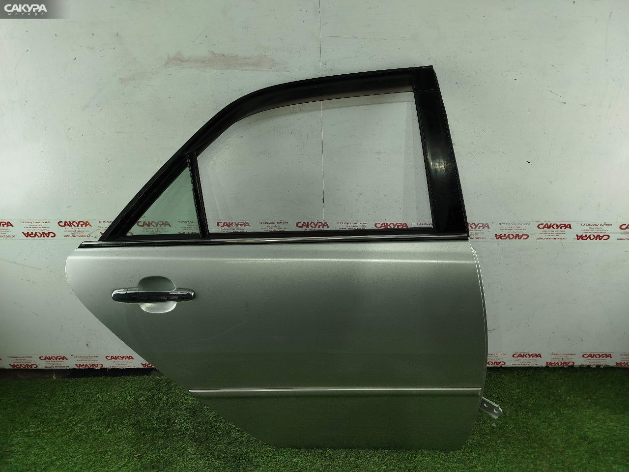 Дверь боковая задняя правая Toyota Mark II GX110 1G-FE: купить в Сакура Красноярск.