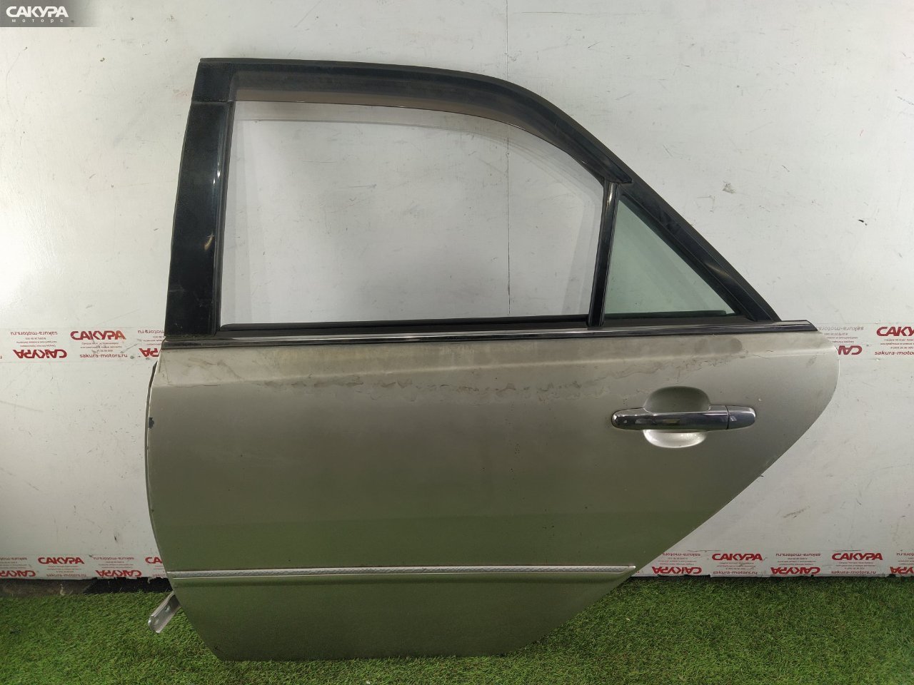 Дверь боковая задняя левая Toyota Mark II GX115 1G-FE: купить в Сакура Красноярск.