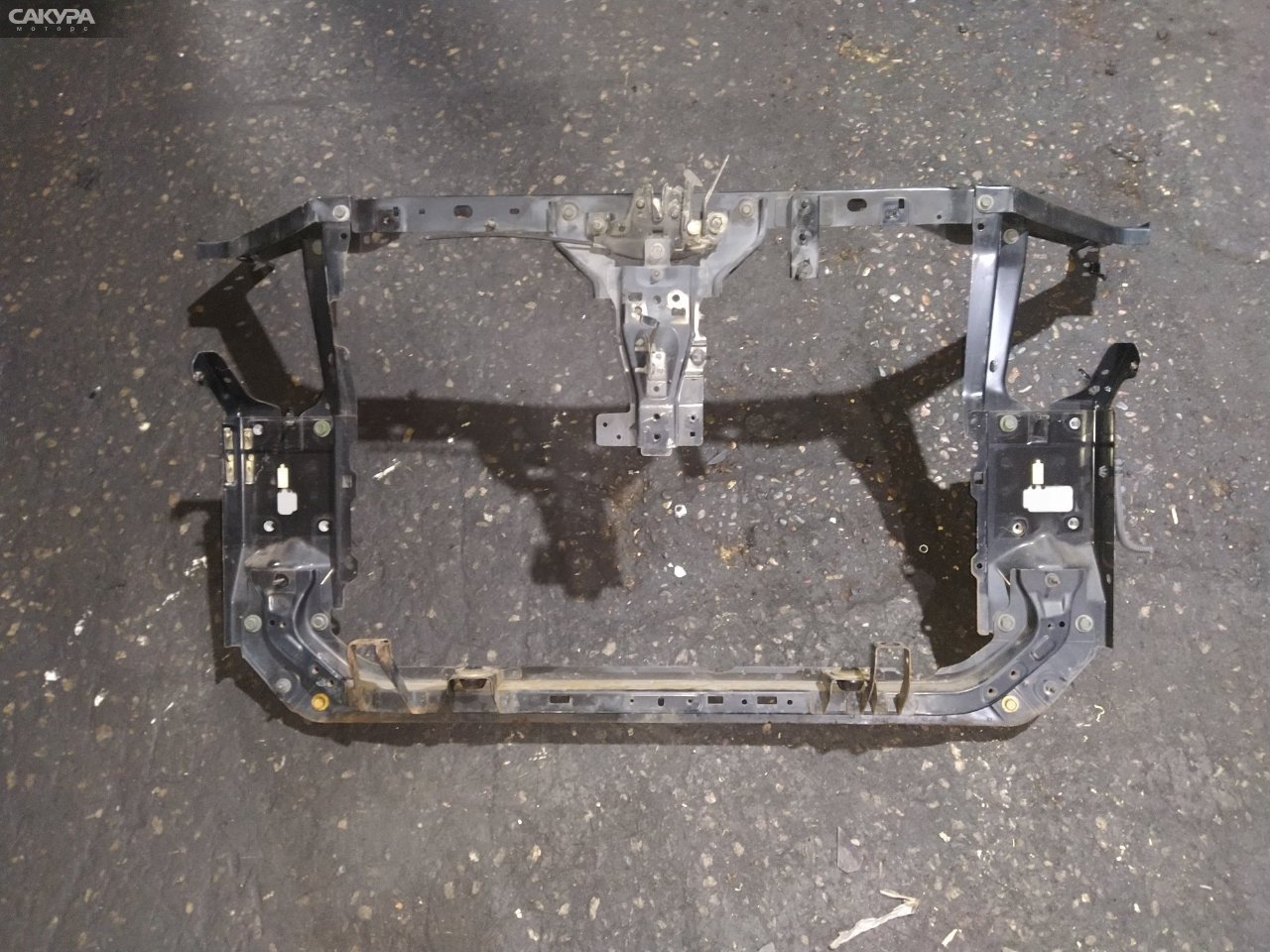 Рамка радиатора Nissan X-TRAIL TNT31 QR25DE: купить в Сакура Красноярск.