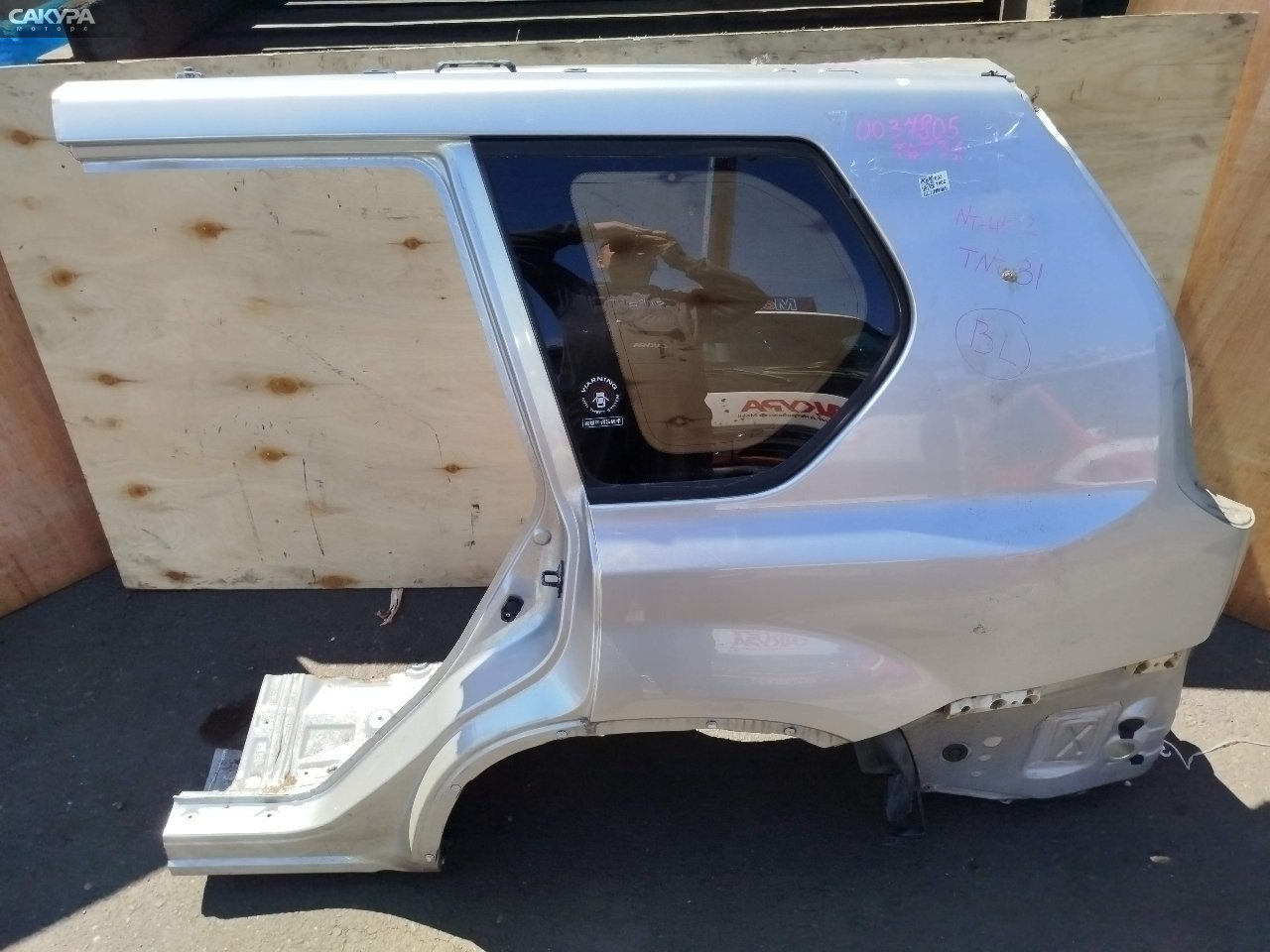 Крыло заднее левое Nissan X-TRAIL TNT31 QR25DE: купить в Сакура Красноярск.