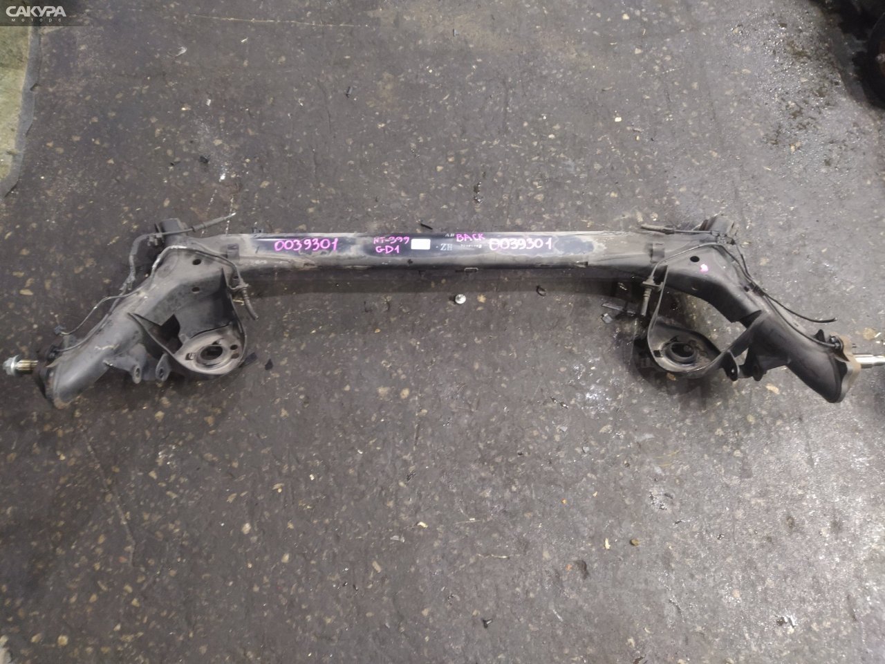 Балка поперечная задняя Honda FIT GD1 L13A: купить в Сакура Красноярск.